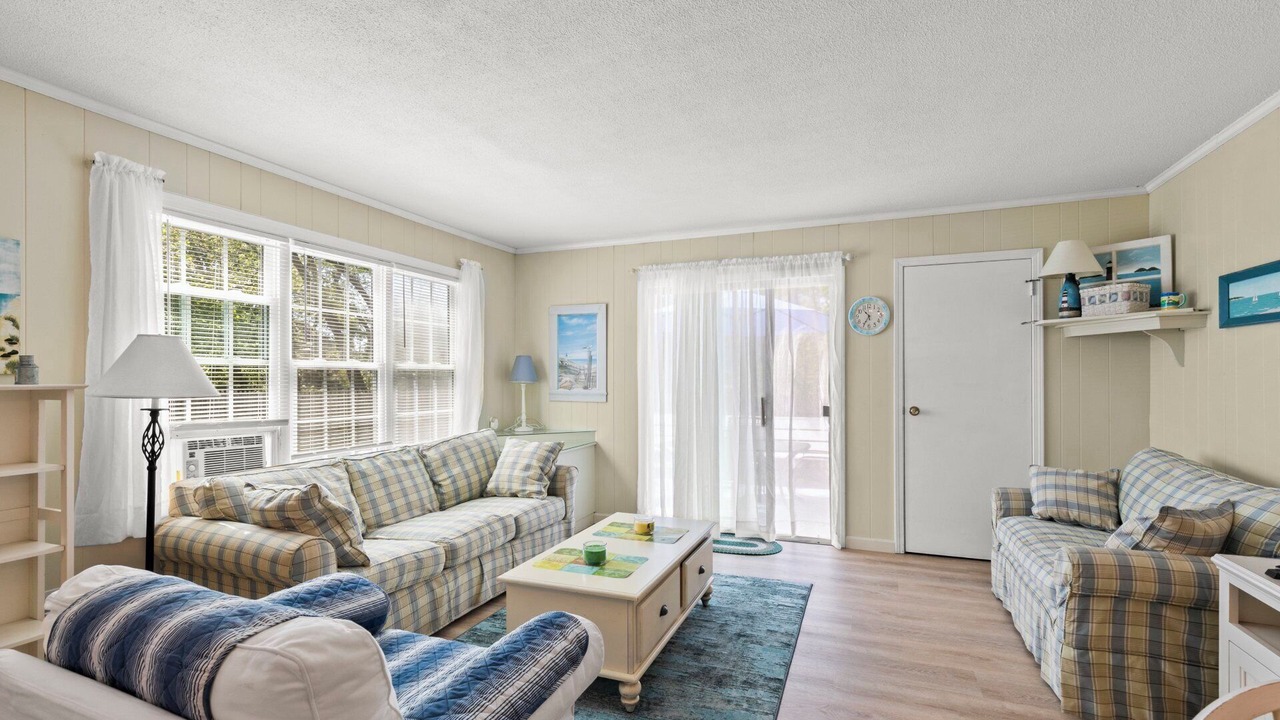 Photo of Livingroom in Hyannis