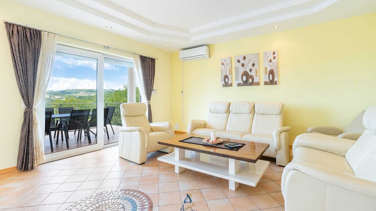 Photo of Livingroom in Momjan