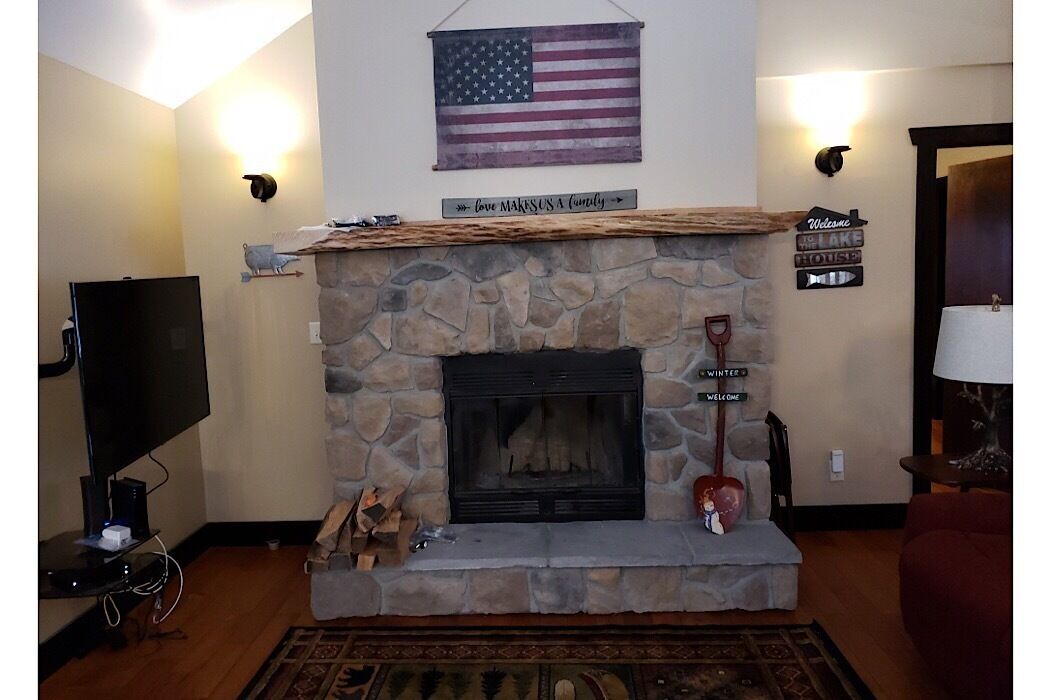Photo of Livingroom in Bolton Landing