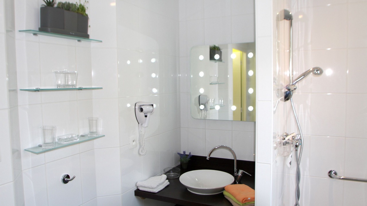 Photo of Bathroom in Ploumoguer