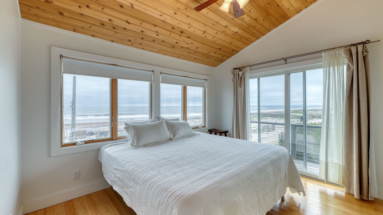 Photo of Bedroom in Ocean Bay Park