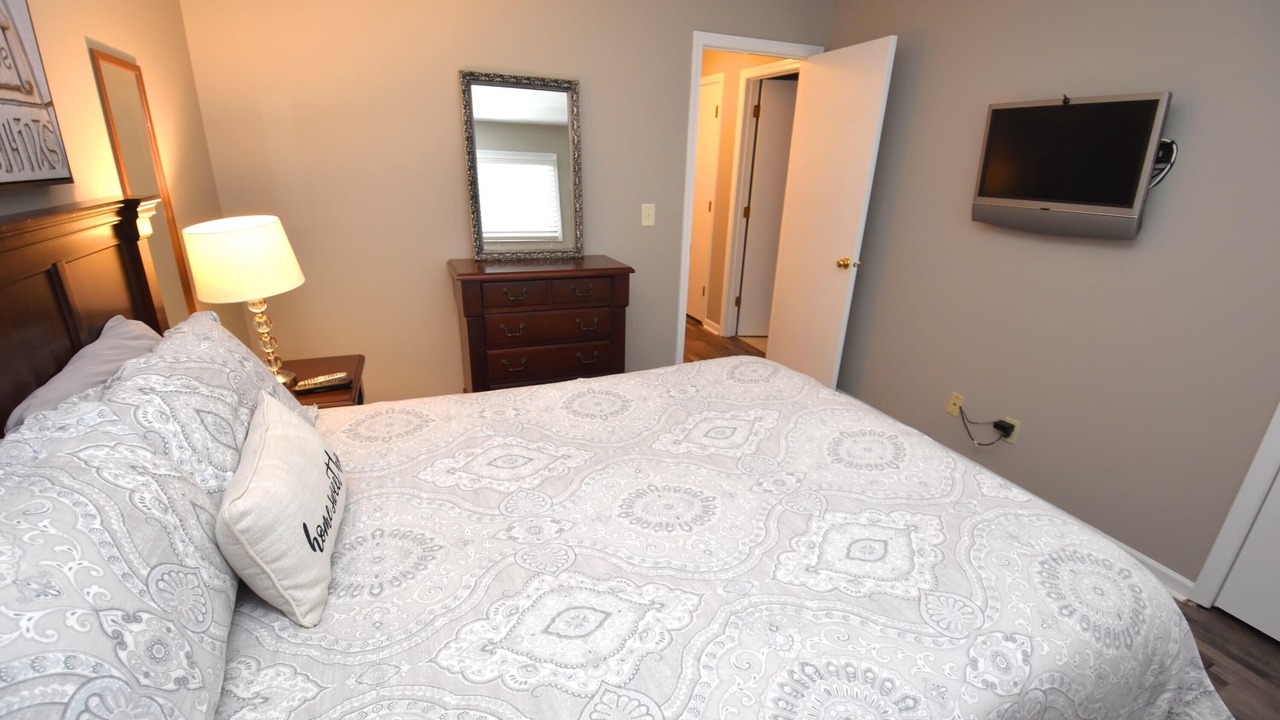 Photo of Bedroom in Notre Dame