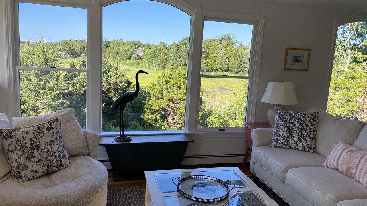 Photo of Livingroom in Eastham