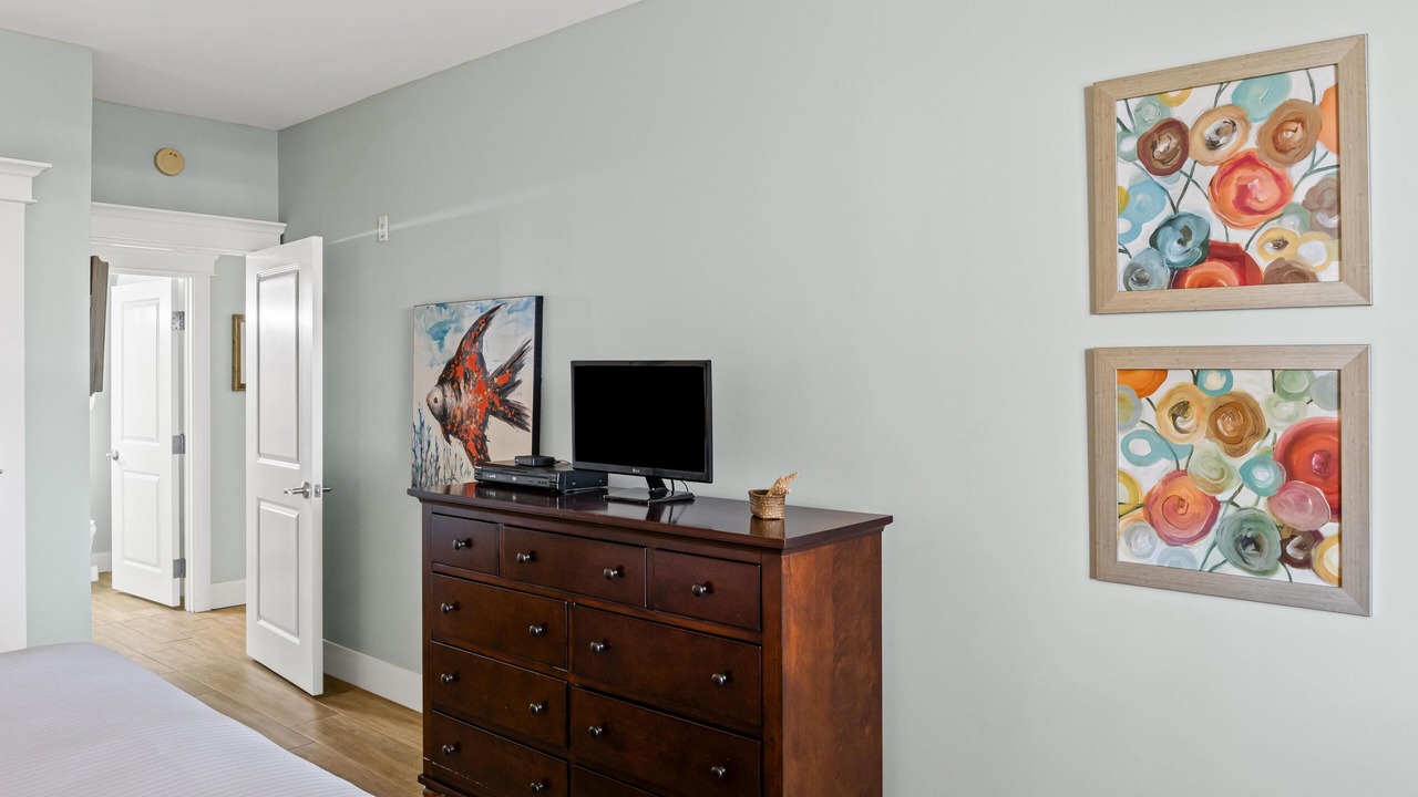 Photo of Bedroom in Baytowne Wharf