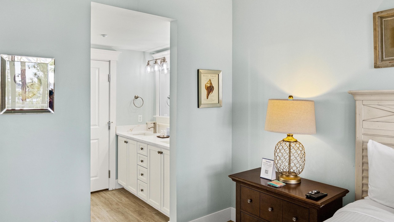 Photo of Bedroom in Baytowne Wharf