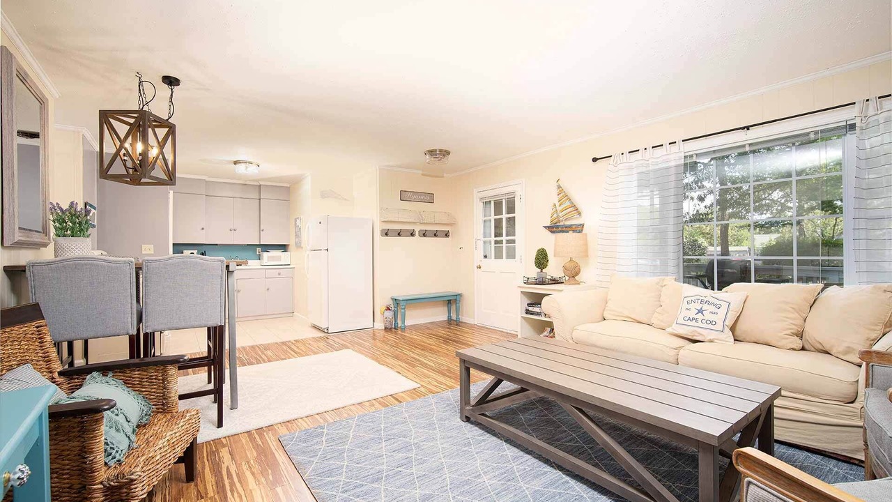 Photo of Livingroom in Hyannis