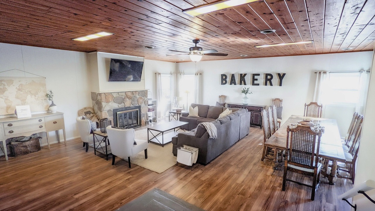 Photo of Livingroom in Three Oaks