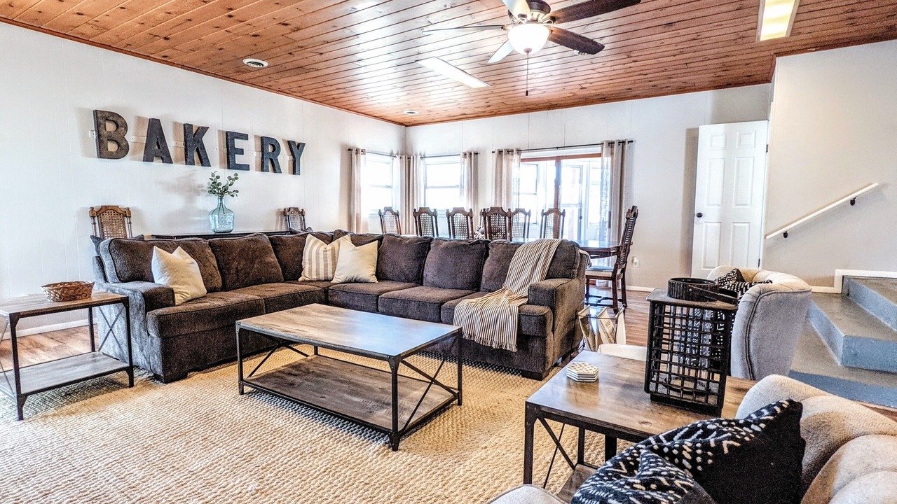 Photo of Livingroom in Three Oaks