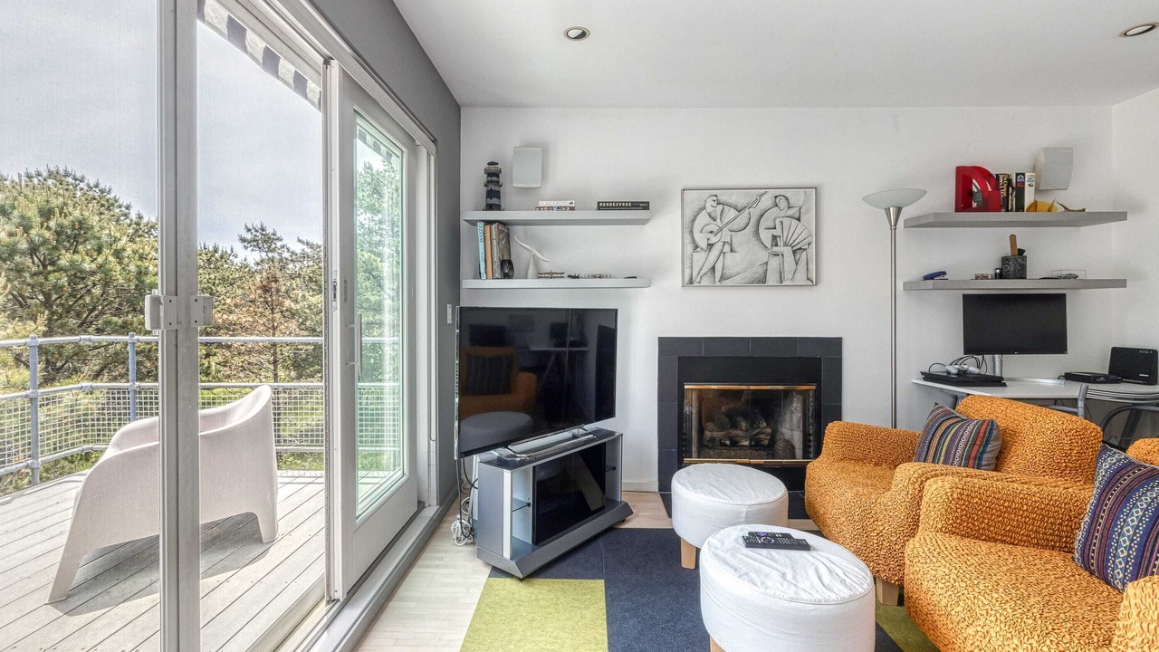 Photo of Livingroom in Amagansett