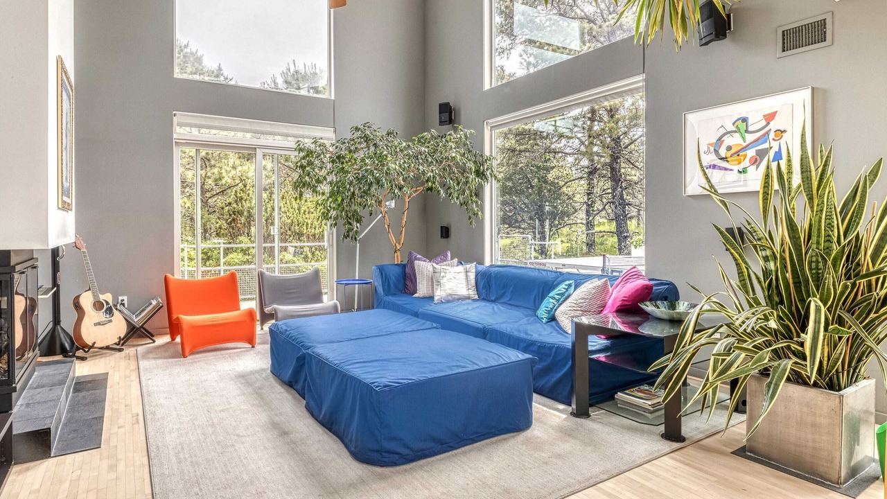 Photo of Livingroom in Amagansett