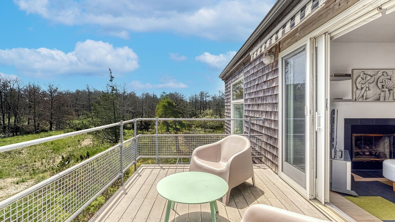 Photo of Patio Balcony in Amagansett
