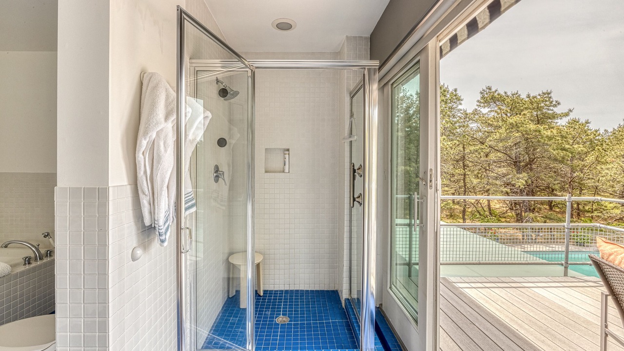 Photo of Bathroom in Amagansett