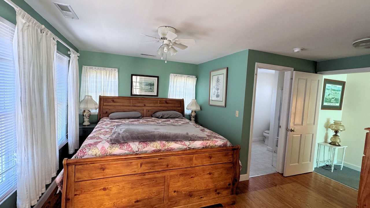 Photo of Bedroom in Deep Hole