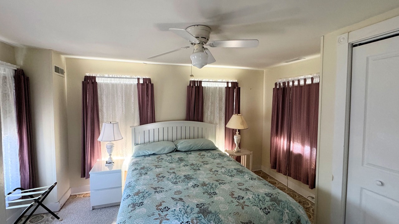 Photo of Bedroom in Deep Hole