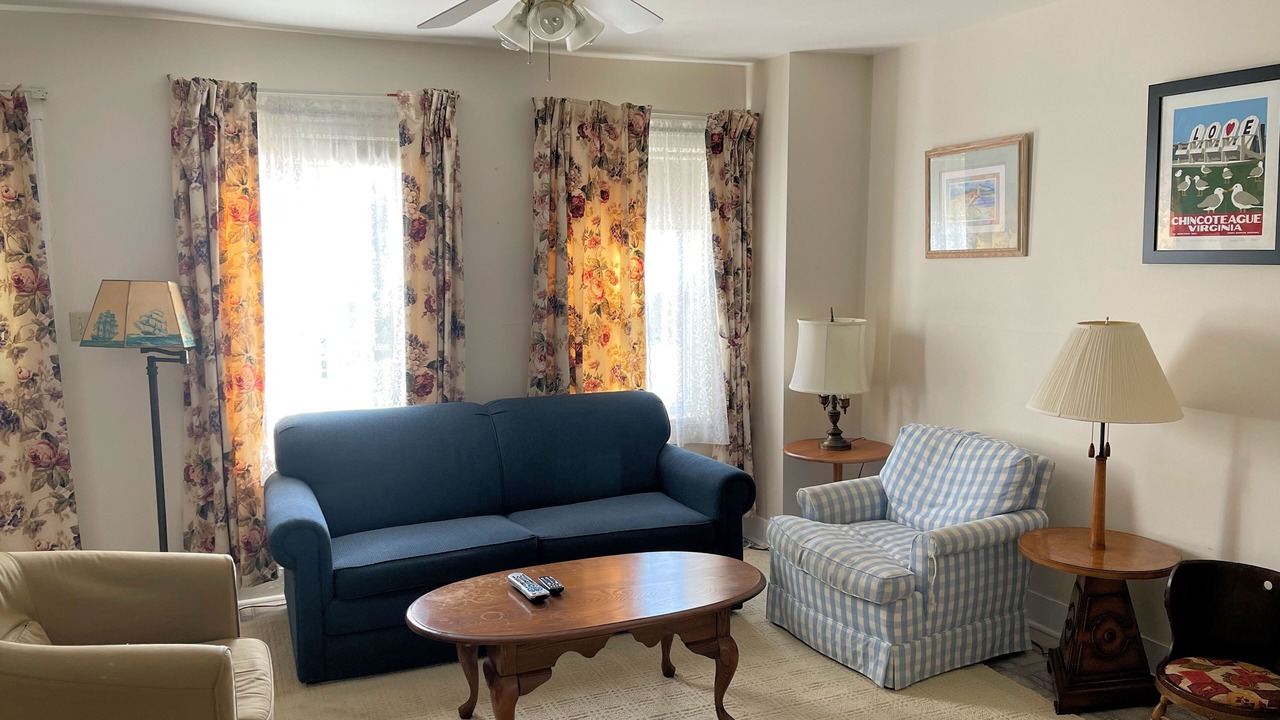 Photo of Livingroom in Deep Hole