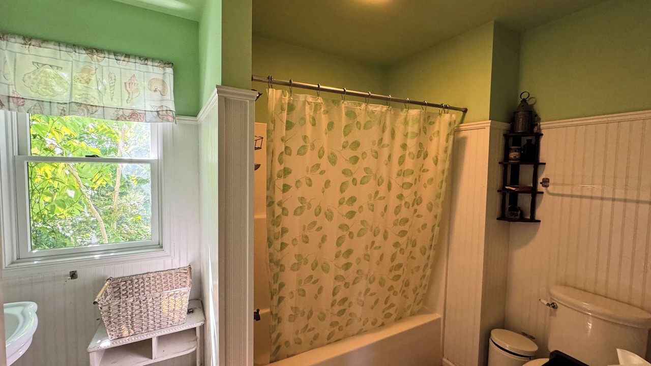 Photo of Bathroom in Chincoteague