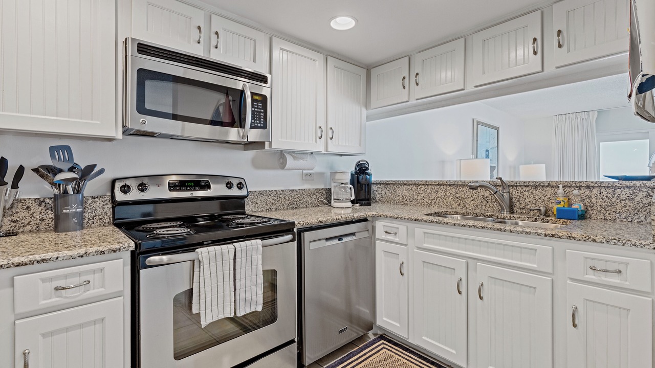 Photo of Kitchen in Biltmore Beach