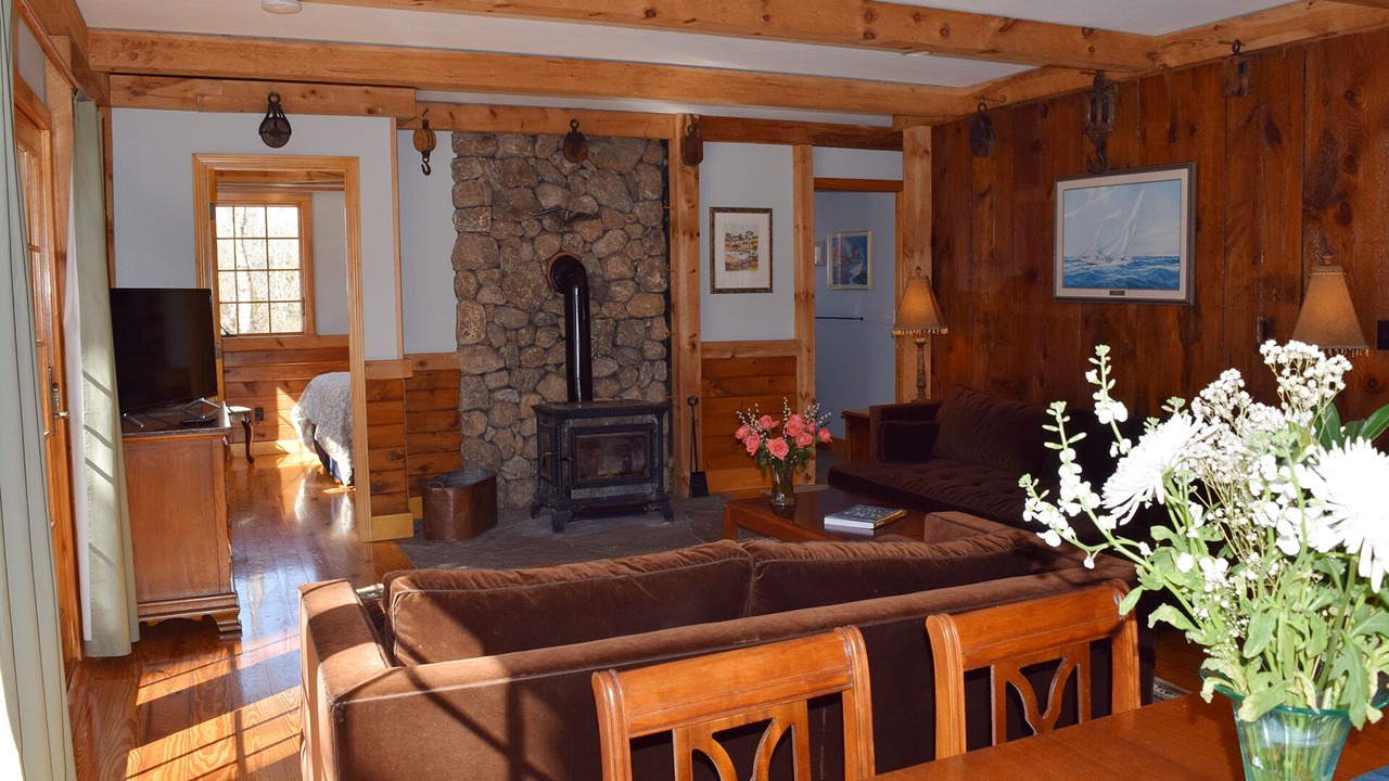 Photo of Livingroom in East Falmouth