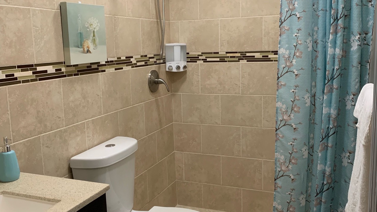 Photo of Bathroom in Tamiami