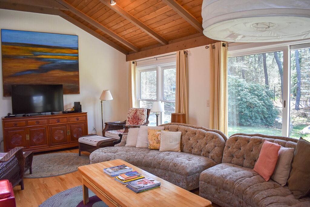 Photo of Livingroom in Dennis
