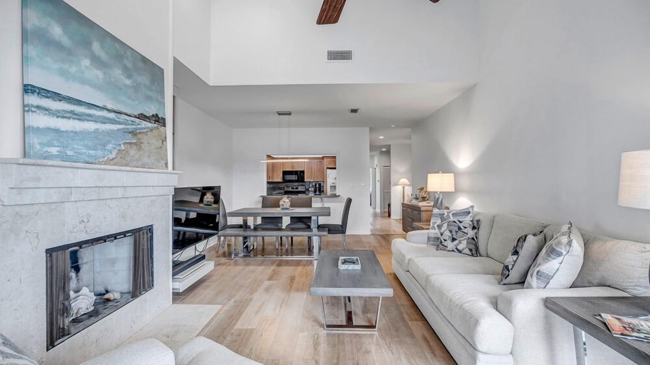 Photo of Livingroom in Sawgrass