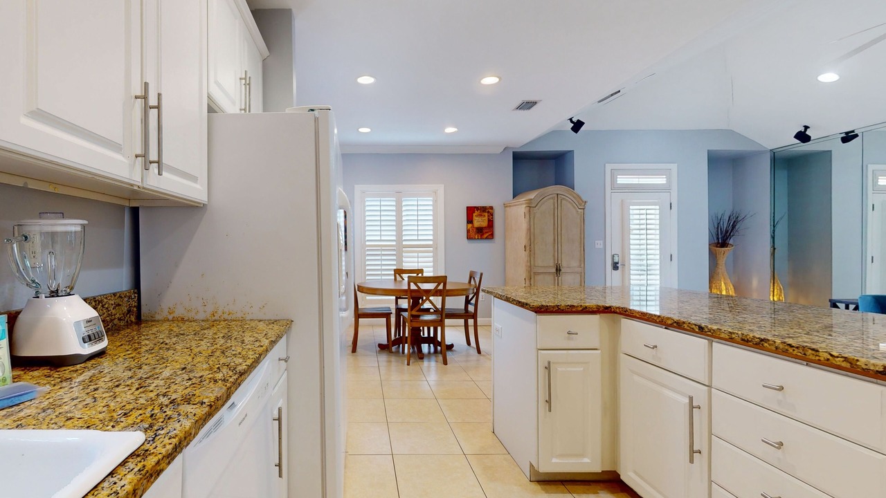 Photo of Kitchen in Emerald Waters Village