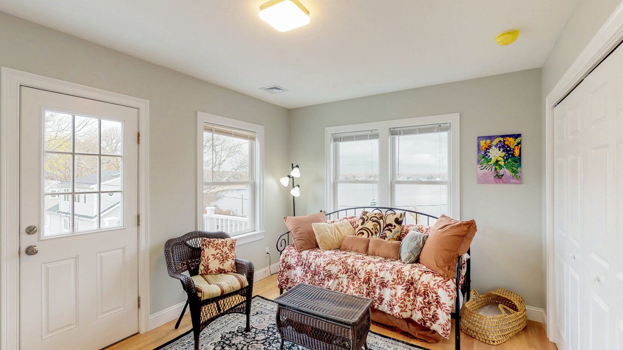Photo of Livingroom in Teaticket
