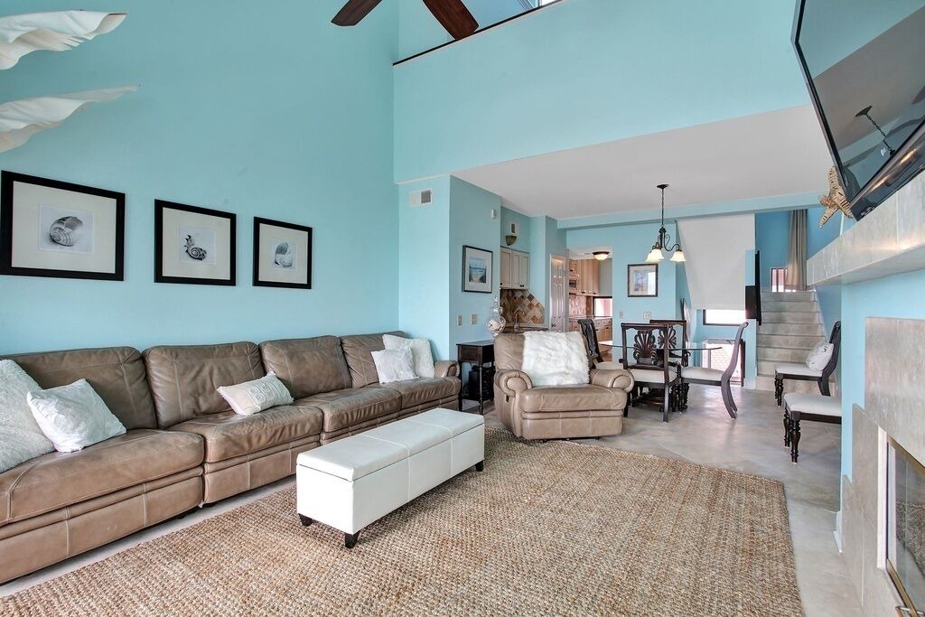 Photo of Livingroom in Pensacola Beach