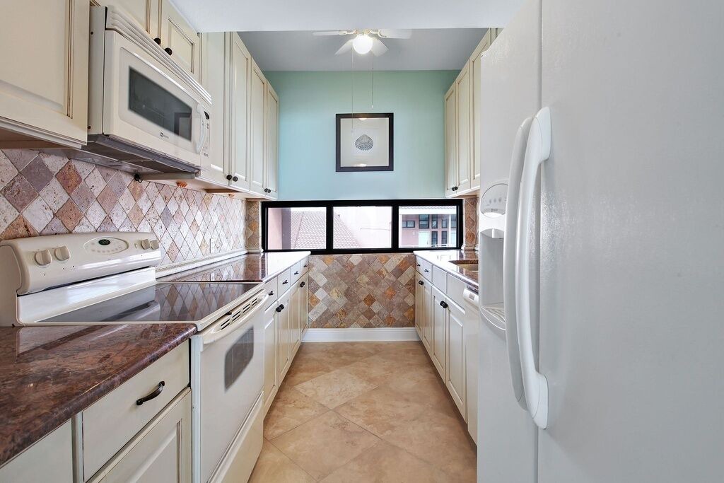 Photo of Kitchen in Pensacola Beach