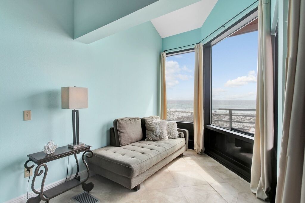Photo of Livingroom in Pensacola Beach