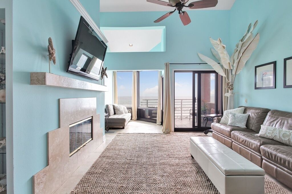 Photo of Livingroom in Pensacola Beach