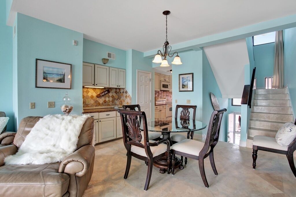 Photo of Livingroom in Pensacola Beach