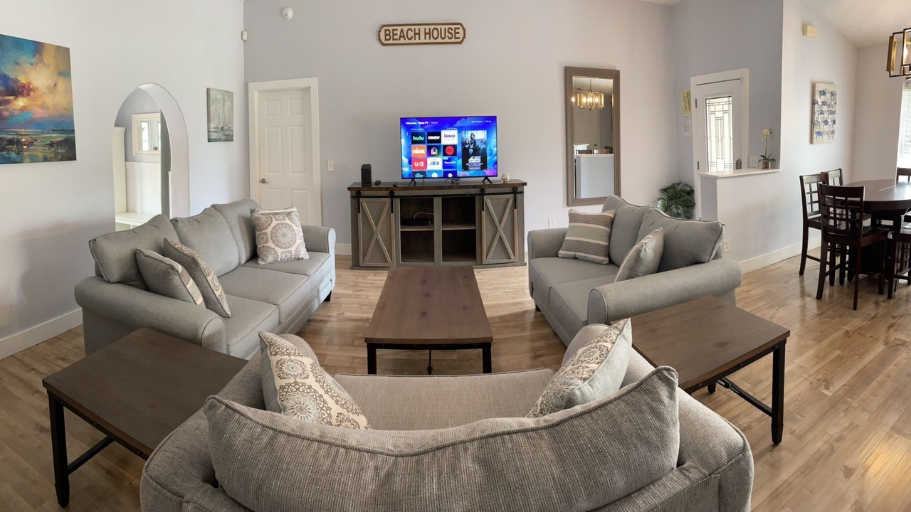 Photo of Livingroom in Butler Beach