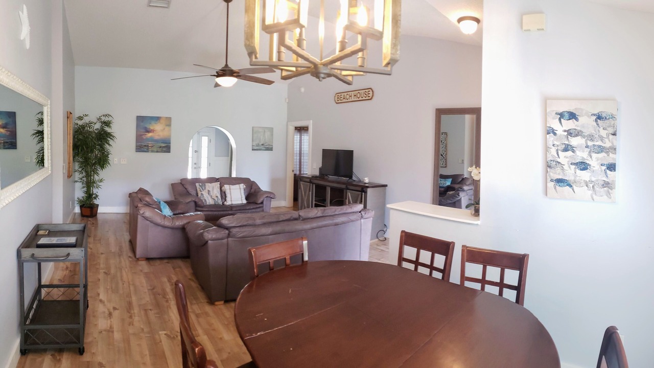 Photo of Livingroom in Butler Beach