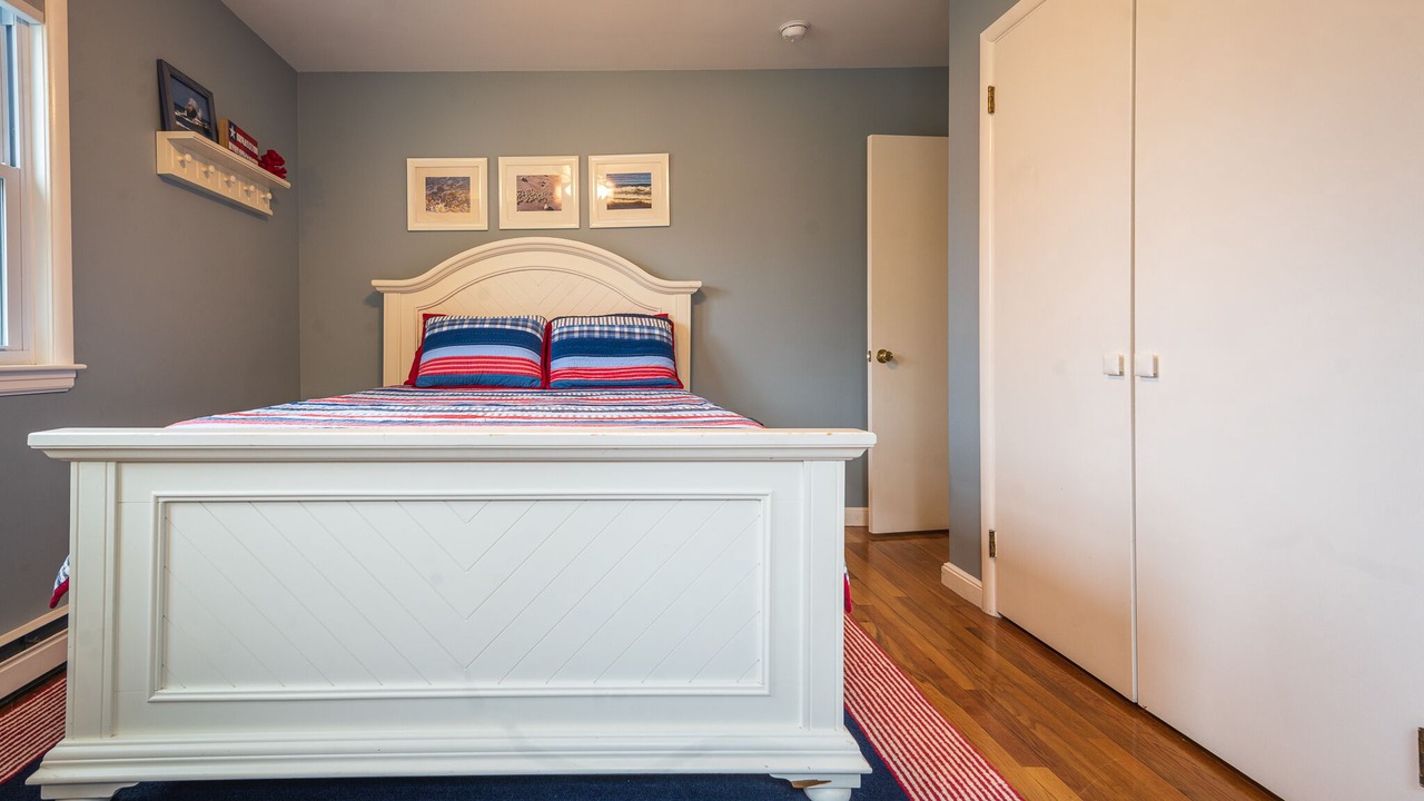 Photo of Bedroom in Manomet