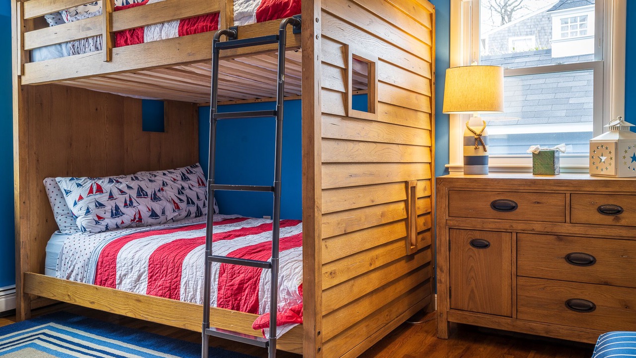 Photo of Bedroom in Manomet