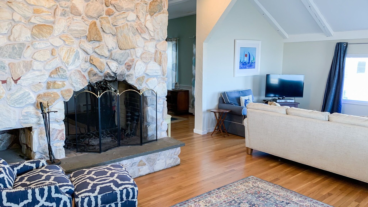Photo of Livingroom in Brant Rock