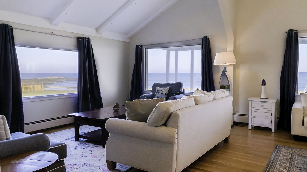 Photo of Livingroom in Brant Rock