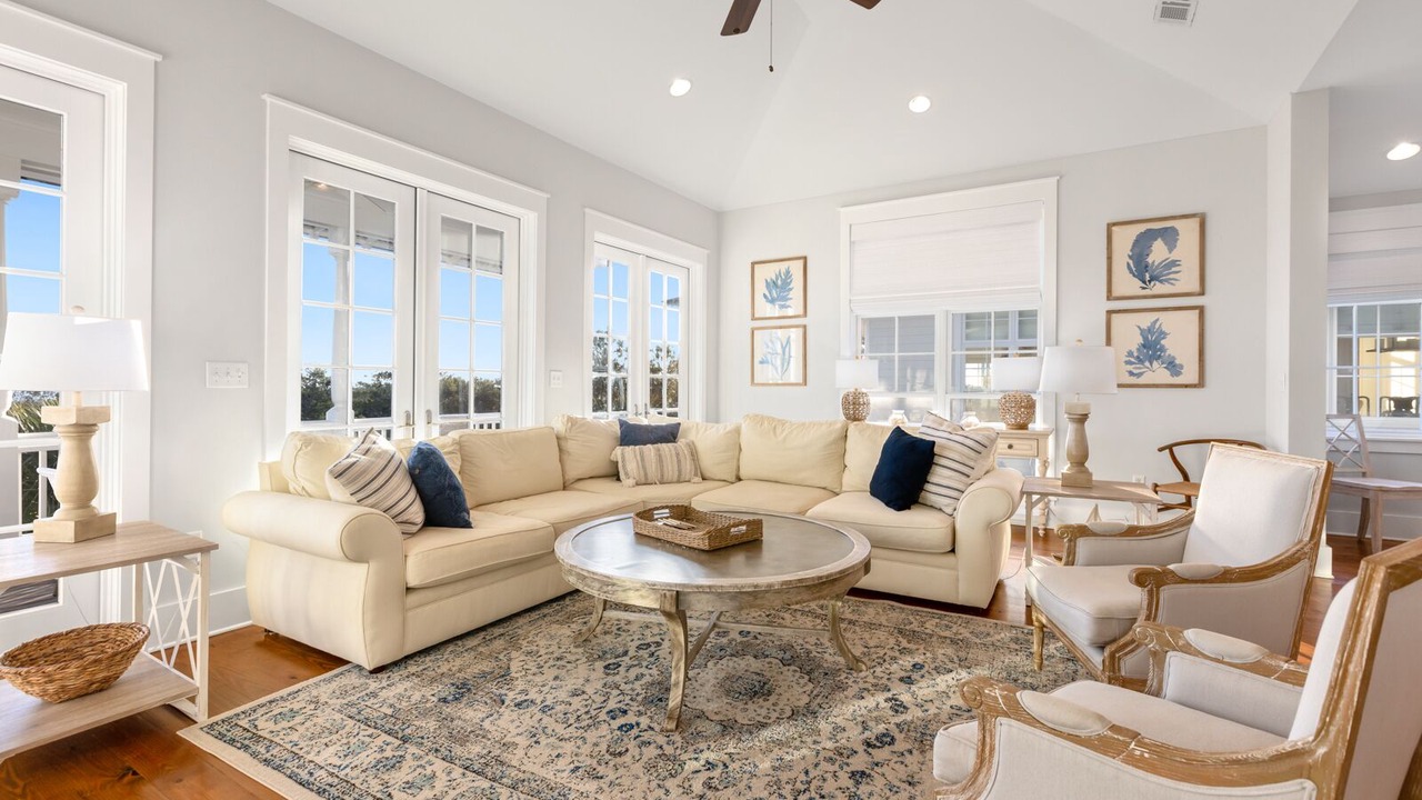 Photo of Livingroom in Dune Allen Beach