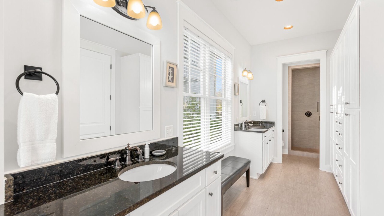 Photo of Bathroom in Dune Allen Beach