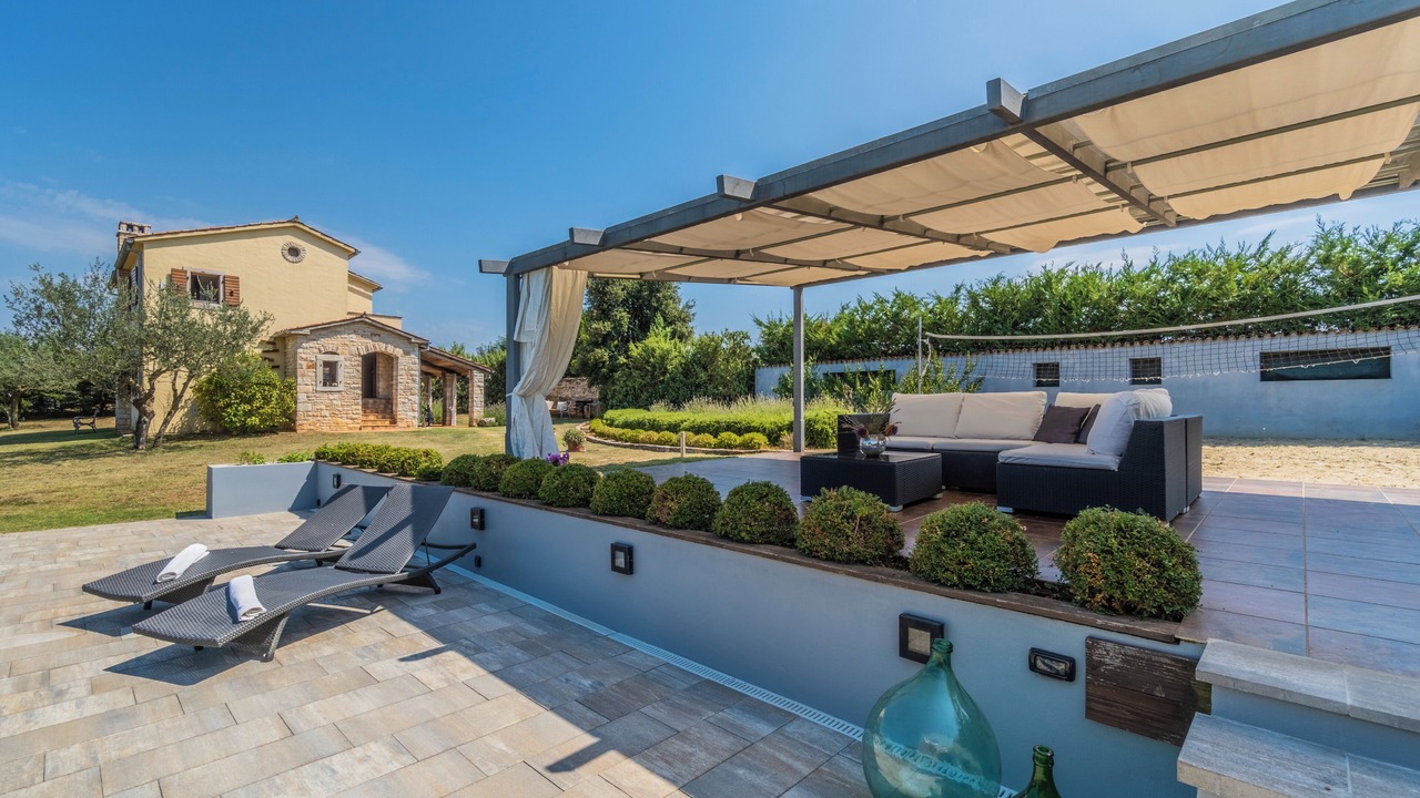 Photo of Patio Balcony in Muntic