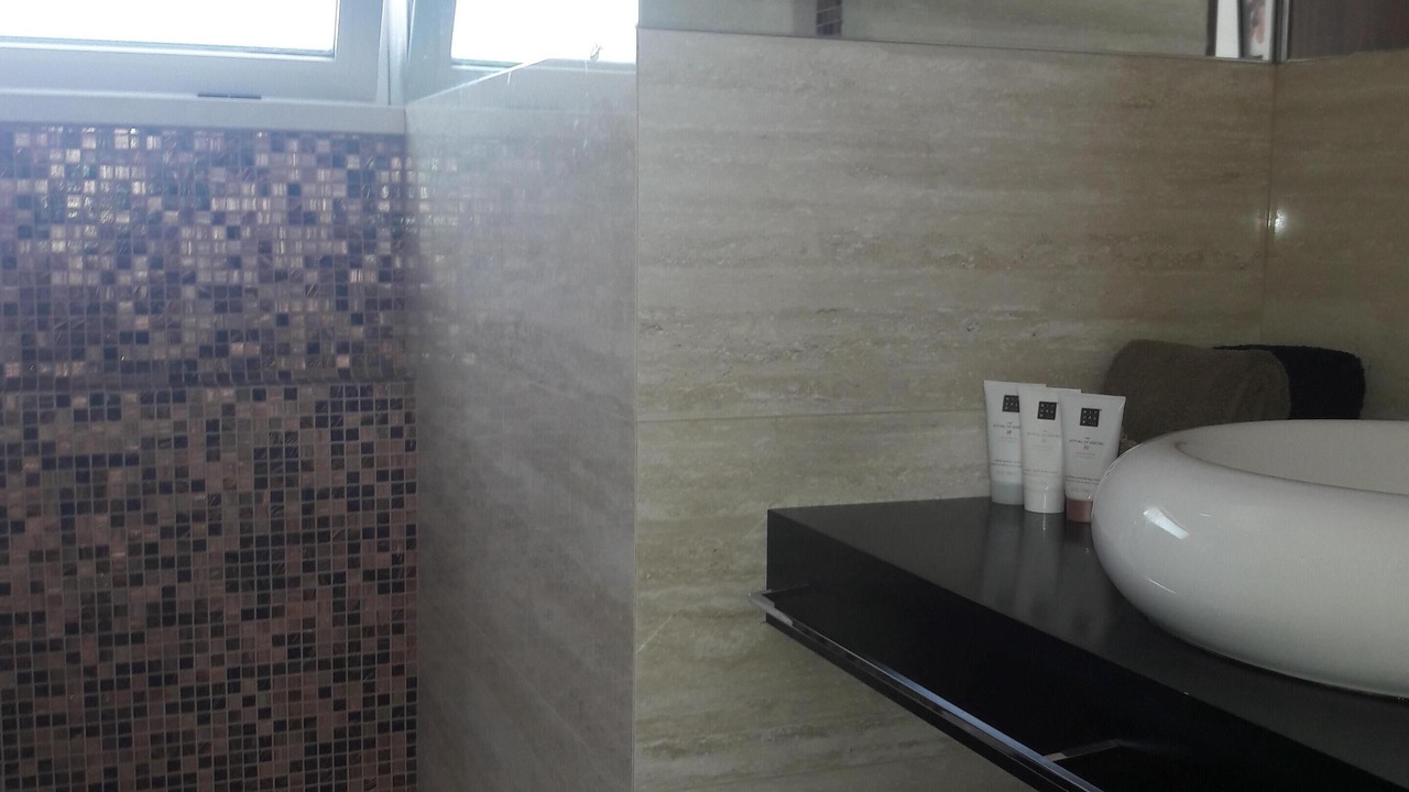 Photo of Bathroom in Caixas