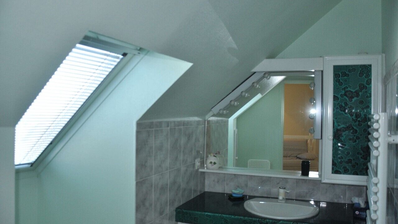 Photo of Bathroom in Tregastel