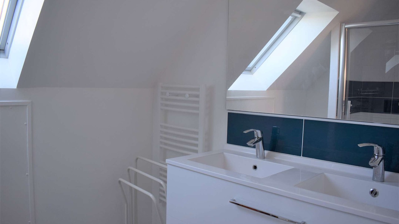 Photo of Bathroom in Tregastel