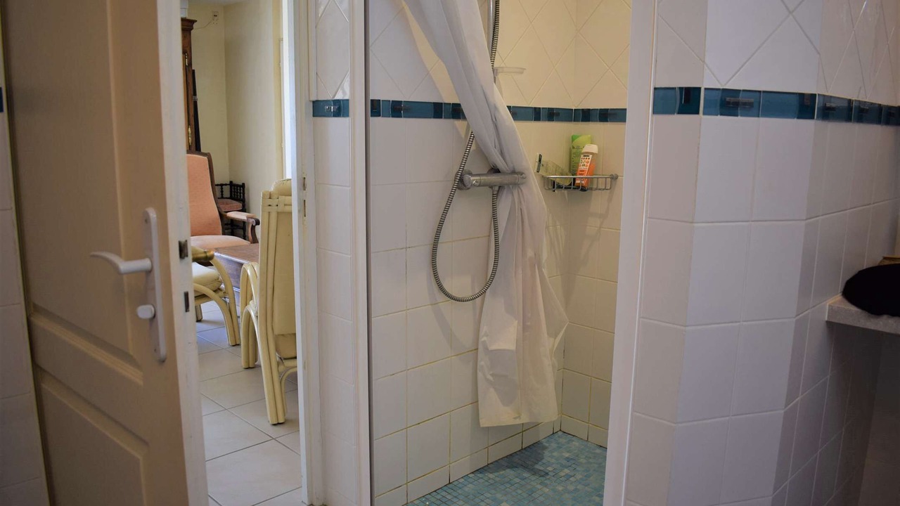 Photo of Bathroom in Tregastel