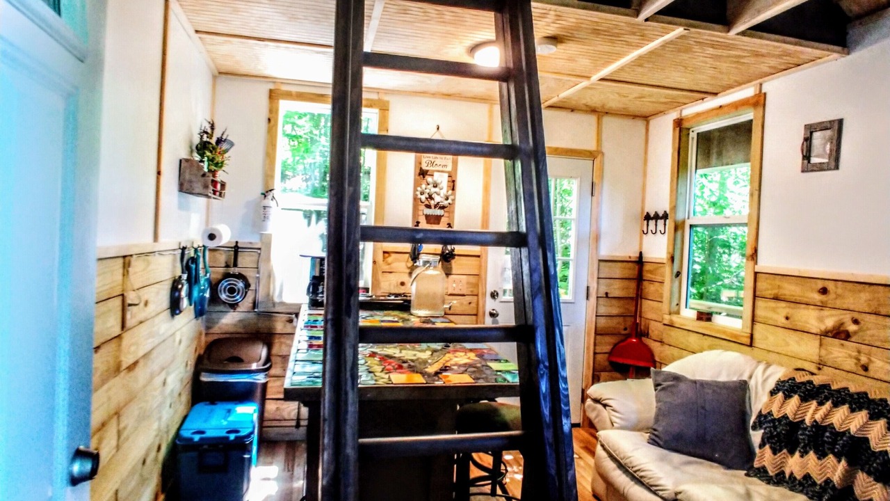 Photo of Livingroom in Brooksville