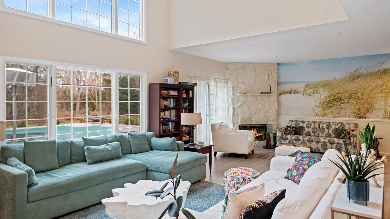 Photo of Livingroom in Westhampton
