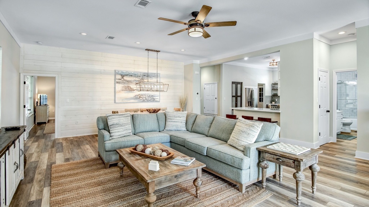 Photo of Livingroom in Sugarwood Beach