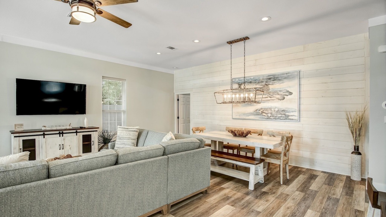 Photo of Livingroom in Sugarwood Beach