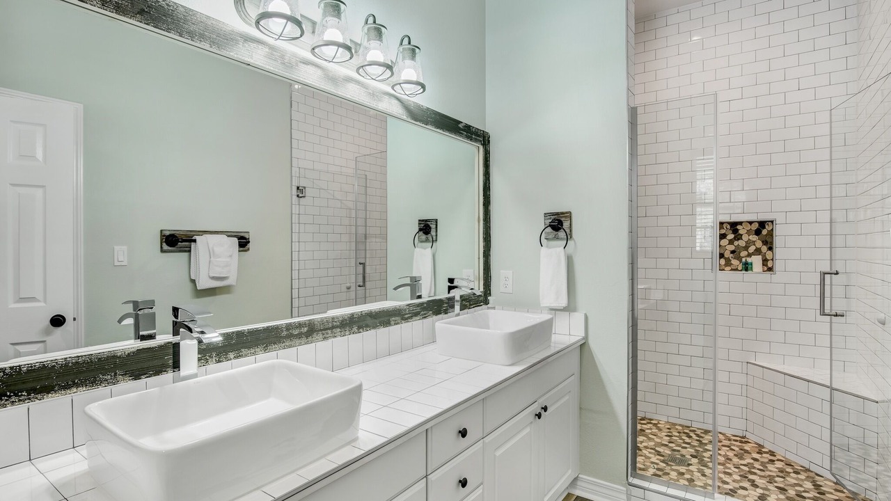 Photo of Bathroom in Sugarwood Beach